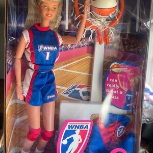 1997 Barbie WNBA Basketball Doll #1 NRFB New In Box Hoop Mattel Vintage 90s